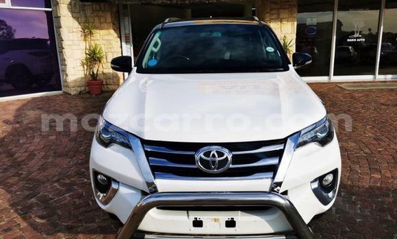 Nunua Ilio tumika Toyota Fortuner Nyeupe Gari ndani ya Maputo nchini Maputo Nunua Ilio tumika Toyota Fortuner Nyeupe Gari ndani ya Maputo nchini Maputo