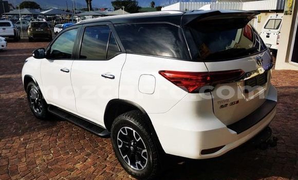 Nunua Ilio tumika Toyota Fortuner Nyeupe Gari ndani ya Maputo nchini Maputo Nunua Ilio tumika Toyota Fortuner Nyeupe Gari ndani ya Maputo nchini Maputo
