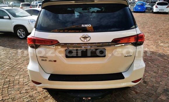 Nunua Ilio tumika Toyota Fortuner Nyeupe Gari ndani ya Maputo nchini Maputo Nunua Ilio tumika Toyota Fortuner Nyeupe Gari ndani ya Maputo nchini Maputo