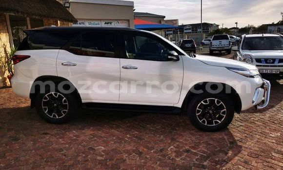Nunua Ilio tumika Toyota Fortuner Nyeupe Gari ndani ya Maputo nchini Maputo Nunua Ilio tumika Toyota Fortuner Nyeupe Gari ndani ya Maputo nchini Maputo