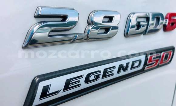 Nunua Ilio tumika Toyota Hilux Nyeupe Gari ndani ya Maputo nchini Maputo Nunua Ilio tumika Toyota Hilux Nyeupe Gari ndani ya Maputo nchini Maputo