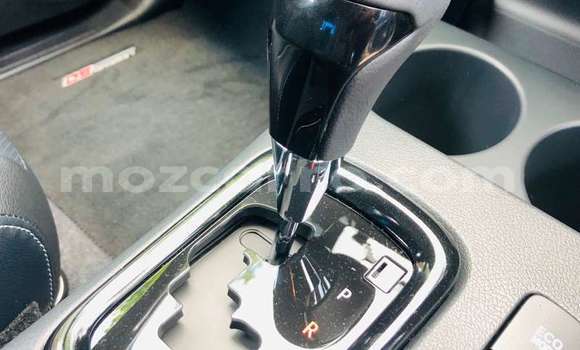 Nunua Ilio tumika Toyota Hilux Nyeupe Gari ndani ya Maputo nchini Maputo Nunua Ilio tumika Toyota Hilux Nyeupe Gari ndani ya Maputo nchini Maputo