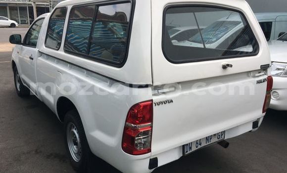 Nunua Ilio tumika Toyota Hilux Nyeupe Gari ndani ya Maputo nchini Maputo Nunua Ilio tumika Toyota Hilux Nyeupe Gari ndani ya Maputo nchini Maputo