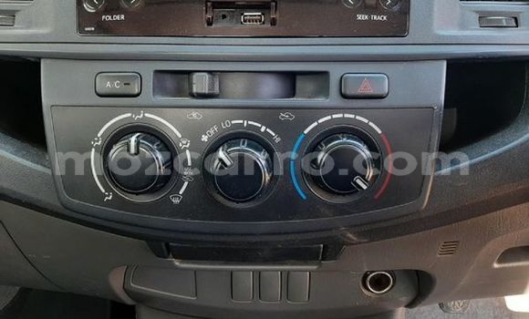 Comprar Usado Toyota Hilux Branco Carro em Maputo em Maputo Comprar Usado Toyota Hilux Branco Carro em Maputo em Maputo