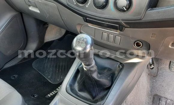 Comprar Usado Toyota Hilux Branco Carro em Maputo em Maputo Comprar Usado Toyota Hilux Branco Carro em Maputo em Maputo