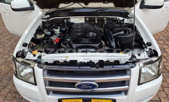 Nunua Ilio tumika Ford Ranger Nyeupe Gari ndani ya Maputo nchini Maputo Nunua Ilio tumika Ford Ranger Nyeupe Gari ndani ya Maputo nchini Maputo