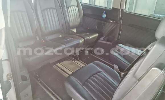 Tenga Tsaru Mercedes‒Benz Viano Chena Mota in Maputo in Maputo Tenga Tsaru Mercedes‒Benz Viano Chena Mota in Maputo in Maputo