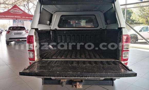 Nunua Ilio tumika Ford Ranger Nyeupe Gari ndani ya Mabalane nchini Gaza Nunua Ilio tumika Ford Ranger Nyeupe Gari ndani ya Mabalane nchini Gaza