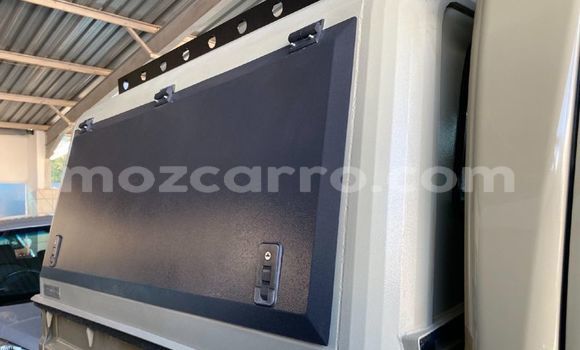 Buy Used Toyota Land Cruiser Beige Car in Maputo in Maputo Buy Used Toyota Land Cruiser Beige Car in Maputo in Maputo