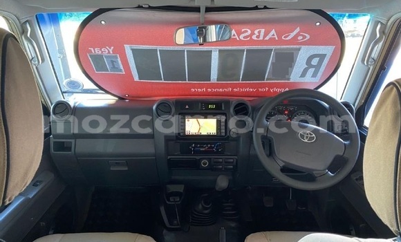 Buy Used Toyota Land Cruiser Beige Car in Maputo in Maputo Buy Used Toyota Land Cruiser Beige Car in Maputo in Maputo