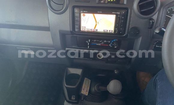 Buy Used Toyota Land Cruiser Beige Car in Maputo in Maputo Buy Used Toyota Land Cruiser Beige Car in Maputo in Maputo
