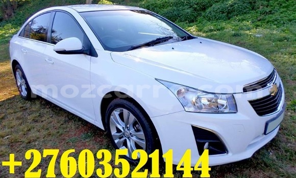 Nunua Ilio tumika Chevrolet Cruze Nyeupe Gari ndani ya Maputo nchini Maputo