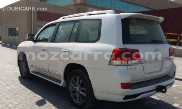 Tenga Imported Toyota Land Cruiser Chena Mota in Import - Dubai in Cabo Delgado Tenga Imported Toyota Land Cruiser Chena Mota in Import - Dubai in Cabo Delgado