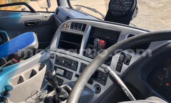 Comprar Usado Nissan UD Branco Caminhão em Maputo em Maputo Comprar Usado Nissan UD Branco Caminhão em Maputo em Maputo