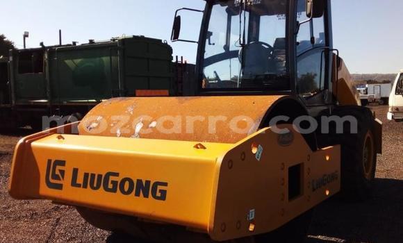 Comprar Usado Caterpillar 120 De outros Caminhão em Maputo em Maputo Comprar Usado Caterpillar 120 De outros Caminhão em Maputo em Maputo