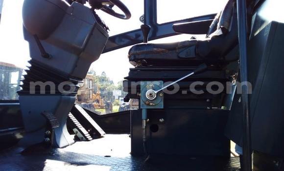 Comprar Usado Caterpillar 120 De outros Caminhão em Maputo em Maputo Comprar Usado Caterpillar 120 De outros Caminhão em Maputo em Maputo