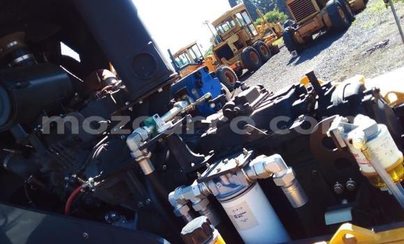 Comprar Usado Caterpillar 120 De outros Caminhão em Maputo em Maputo Comprar Usado Caterpillar 120 De outros Caminhão em Maputo em Maputo