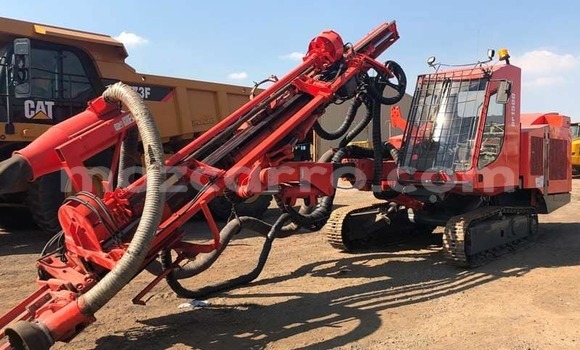 Buy Used DAF CF Red Truck in Maputo in Maputo Buy Used DAF CF Red Truck in Maputo in Maputo