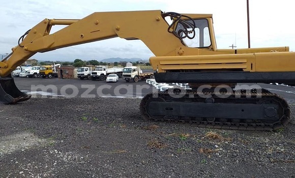 Nunua Ilio tumika Komatsu D31S Nyingine Lori ndani ya Mocambique nchini Nampula Nunua Ilio tumika Komatsu D31S Nyingine Lori ndani ya Mocambique nchini Nampula