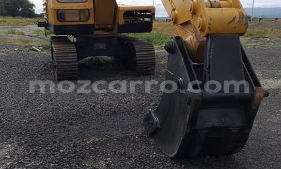 Nunua Ilio tumika Komatsu D31S Nyingine Lori ndani ya Mocambique nchini Nampula Nunua Ilio tumika Komatsu D31S Nyingine Lori ndani ya Mocambique nchini Nampula