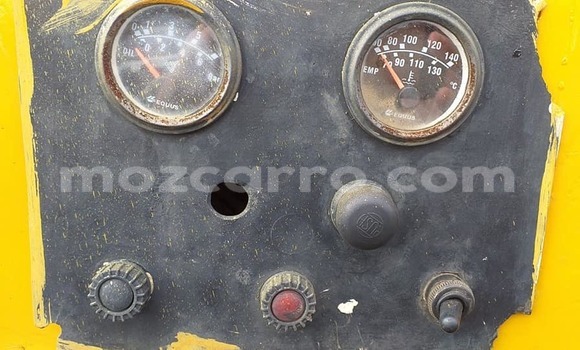 Nunua Ilio tumika Komatsu D31S Nyingine Lori ndani ya Mocambique nchini Nampula Nunua Ilio tumika Komatsu D31S Nyingine Lori ndani ya Mocambique nchini Nampula