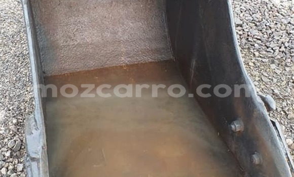 Nunua Ilio tumika Komatsu D31S Nyingine Lori ndani ya Mocambique nchini Nampula Nunua Ilio tumika Komatsu D31S Nyingine Lori ndani ya Mocambique nchini Nampula