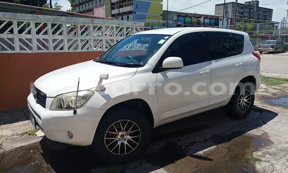 Comprar Usado Toyota RAV4 Branco Carro em Maputo em Maputo Comprar Usado Toyota RAV4 Branco Carro em Maputo em Maputo