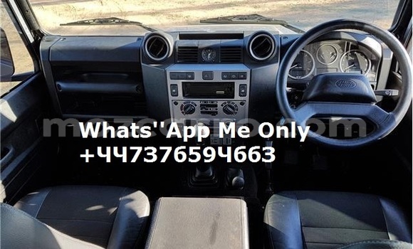 Comprar Usado Land Rover Defender Prata Carro em Maputo em Maputo Comprar Usado Land Rover Defender Prata Carro em Maputo em Maputo