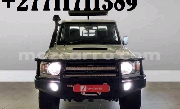 Comprar Usado Toyota Land Cruiser Branco Carro em Maputo em Maputo