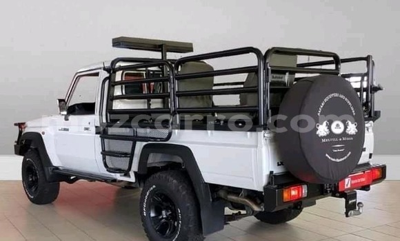 Comprar Usado Toyota Land Cruiser Branco Carro em Maputo em Maputo Comprar Usado Toyota Land Cruiser Branco Carro em Maputo em Maputo