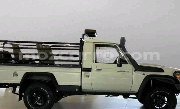 Comprar Usado Toyota Land Cruiser Branco Carro em Maputo em Maputo Comprar Usado Toyota Land Cruiser Branco Carro em Maputo em Maputo
