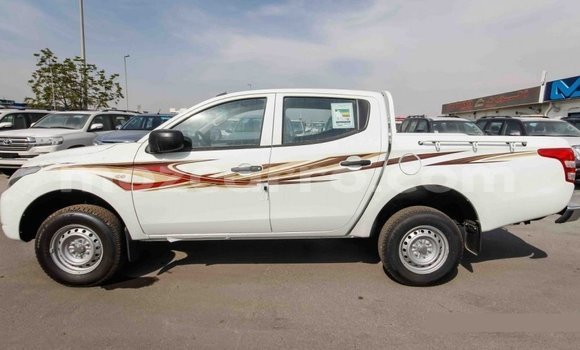 Nunua Imported Mitsubishi L200 Nyeupe Gari ndani ya Import - Dubai nchini Cabo Delgado Nunua Imported Mitsubishi L200 Nyeupe Gari ndani ya Import - Dubai nchini Cabo Delgado