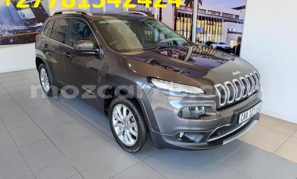 Comprar Usado Jeep Cherokee Prata Carro em Maputo em Maputo