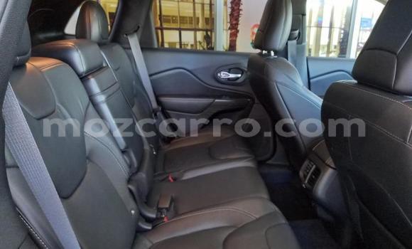 Comprar Usado Jeep Cherokee Prata Carro em Maputo em Maputo Comprar Usado Jeep Cherokee Prata Carro em Maputo em Maputo