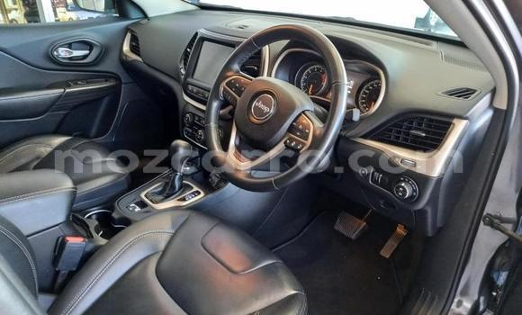 Comprar Usado Jeep Cherokee Prata Carro em Maputo em Maputo Comprar Usado Jeep Cherokee Prata Carro em Maputo em Maputo