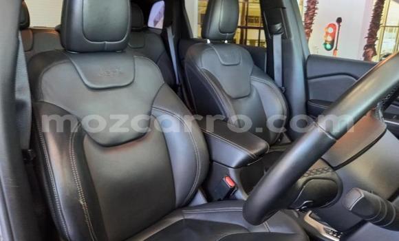 Comprar Usado Jeep Cherokee Prata Carro em Maputo em Maputo Comprar Usado Jeep Cherokee Prata Carro em Maputo em Maputo