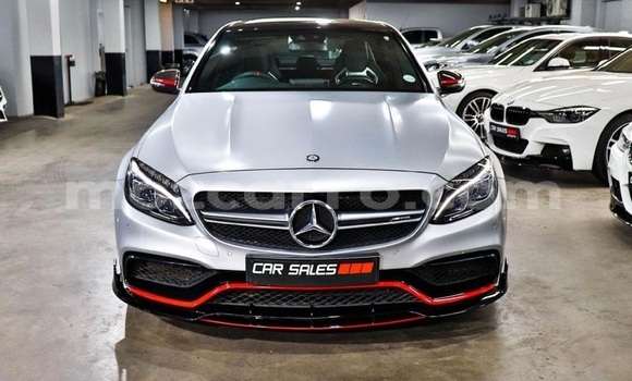 Comprar Usado Mercedes-Benz C-Classe Prata Carro em Maputo em Maputo Comprar Usado Mercedes-Benz C-Classe Prata Carro em Maputo em Maputo