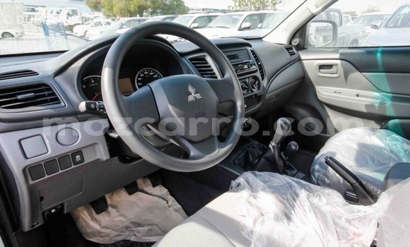 Comprar Importar Mitsubishi L200 Branco Carro em Import - Dubai em Cabo Delgado