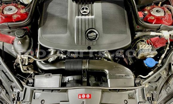 Buy Used Mercedes-Benz E-Classe Red Car in Maputo in Maputo Buy Used Mercedes-Benz E-Classe Red Car in Maputo in Maputo