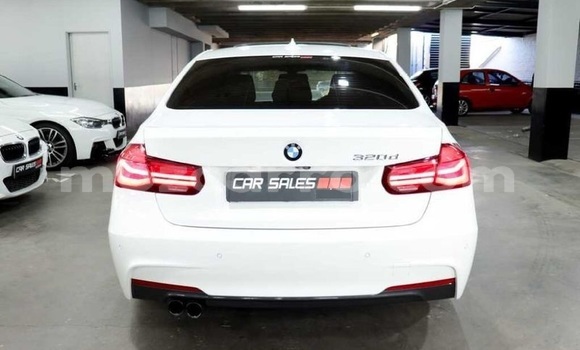 Nunua Ilio tumika BMW 3-Series Nyeupe Gari ndani ya Maputo nchini Maputo Nunua Ilio tumika BMW 3-Series Nyeupe Gari ndani ya Maputo nchini Maputo