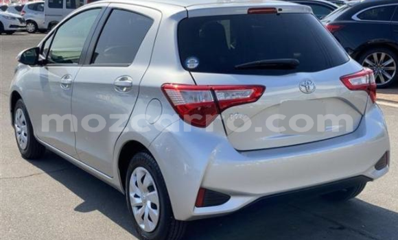 Comprar Usado Toyota Vitz Prata Carro em Maputo em Maputo Comprar Usado Toyota Vitz Prata Carro em Maputo em Maputo