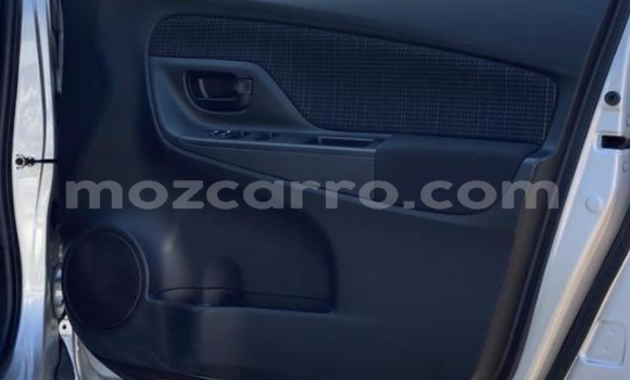 Comprar Usado Toyota Vitz Prata Carro em Maputo em Maputo Comprar Usado Toyota Vitz Prata Carro em Maputo em Maputo