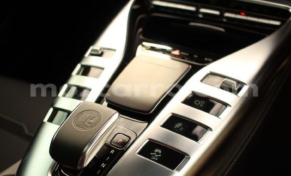 Nunua Ilio tumika Mercedes‒Benz AMG GT Nyekundu Gari ndani ya Maputo nchini Maputo Nunua Ilio tumika Mercedes‒Benz AMG GT Nyekundu Gari ndani ya Maputo nchini Maputo