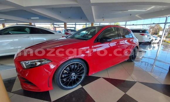 Comprar Usado Mercedes‒Benz GLA-klasse Vermelho Carro em Maputo em Maputo Comprar Usado Mercedes‒Benz GLA-klasse Vermelho Carro em Maputo em Maputo