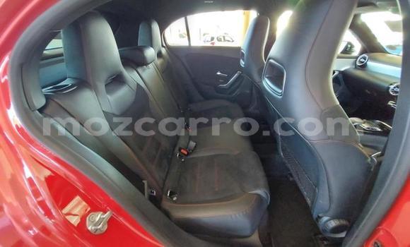 Comprar Usado Mercedes‒Benz GLA-klasse Vermelho Carro em Maputo em Maputo Comprar Usado Mercedes‒Benz GLA-klasse Vermelho Carro em Maputo em Maputo