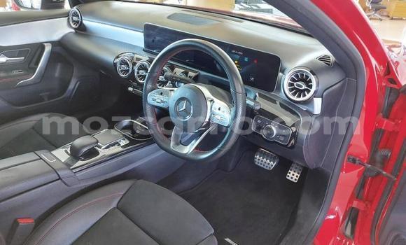 Comprar Usado Mercedes‒Benz GLA-klasse Vermelho Carro em Maputo em Maputo Comprar Usado Mercedes‒Benz GLA-klasse Vermelho Carro em Maputo em Maputo