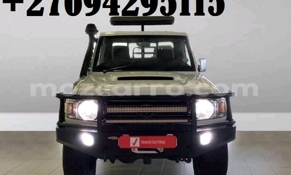 Comprar Usado Toyota Land Cruiser Branco Carro em Maputo em Maputo
