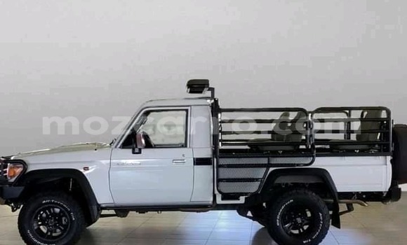 Comprar Usado Toyota Land Cruiser Branco Carro em Maputo em Maputo Comprar Usado Toyota Land Cruiser Branco Carro em Maputo em Maputo