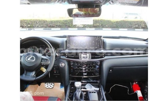 Comprar Importar Lexus LX Branco Carro em Import - Dubai em Cabo Delgado