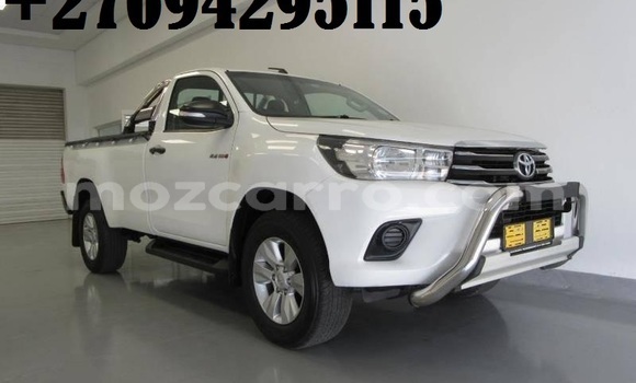 Comprar Usado Toyota Hilux Branco Carro em Maputo em Maputo